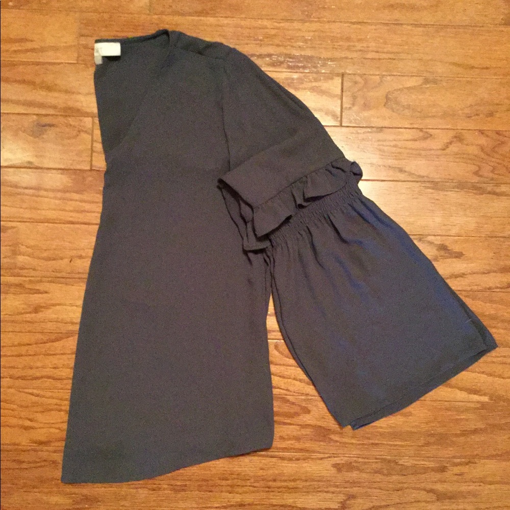 EUC Loft Bell Sleeve Blouse